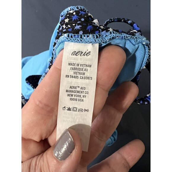 Aerie One-Piece Swimsuit Small With Star print Cut out Beach Vacation tropical - Picture 6 of 8